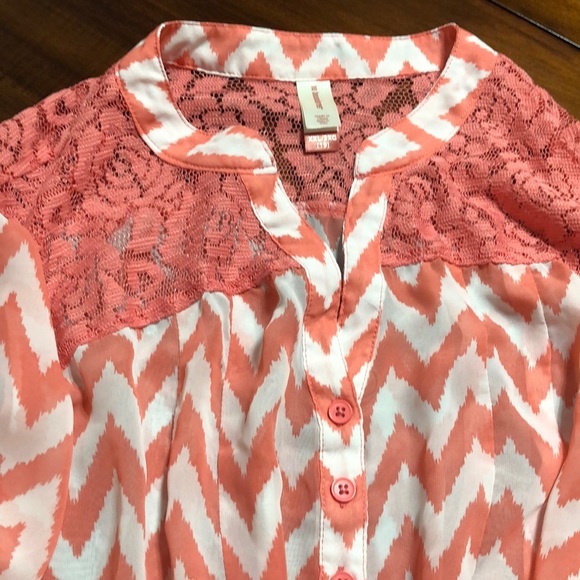 Light 3/4 button down. - Picture 2 of 2